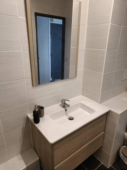 Equipe Proche Ligne 14 Appartement Parijs